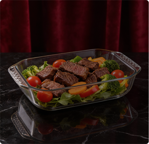 Glass baking tray with food
